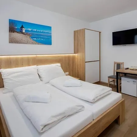 Zuzana 게스트하우스 3*