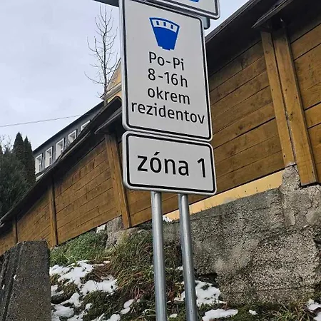 Zuzana Πανσιόν